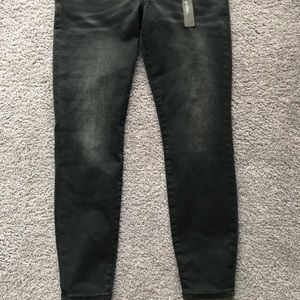 Women’s black skinny jeans Kut  size 6
